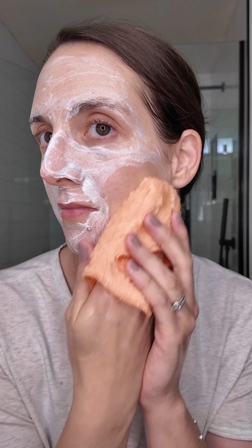 Instagram post by @glowopedia for Alpyn Beauty. Caption reads: My favorite skincare duo 🍦 @alpynbeauty x....