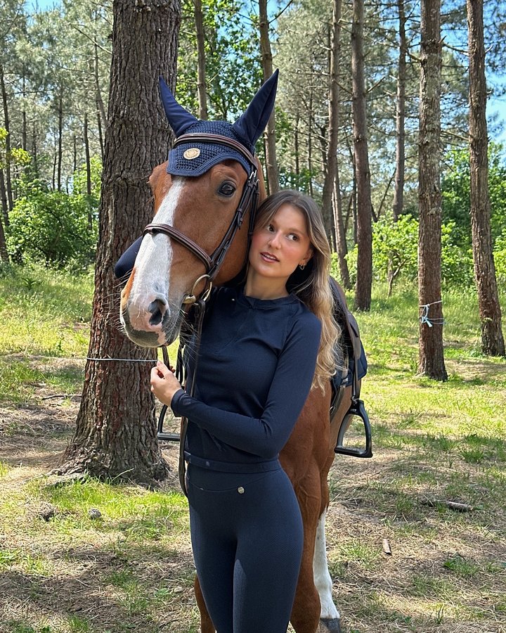 Instagram post by @lolacourbet for Pomme. Caption reads: [...] ⭐️ 

Thank you @wearepomme for these new....