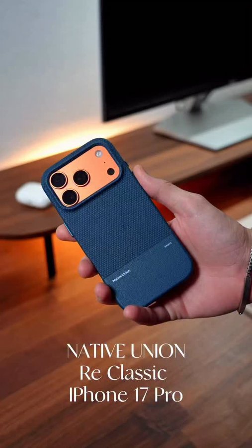 Instagram post by @matthew_erre90 for Native Union. Caption reads: [...] 17 pro, tra le più belle🖤
•
ғᴏʀ ᴍᴏʀᴇ....