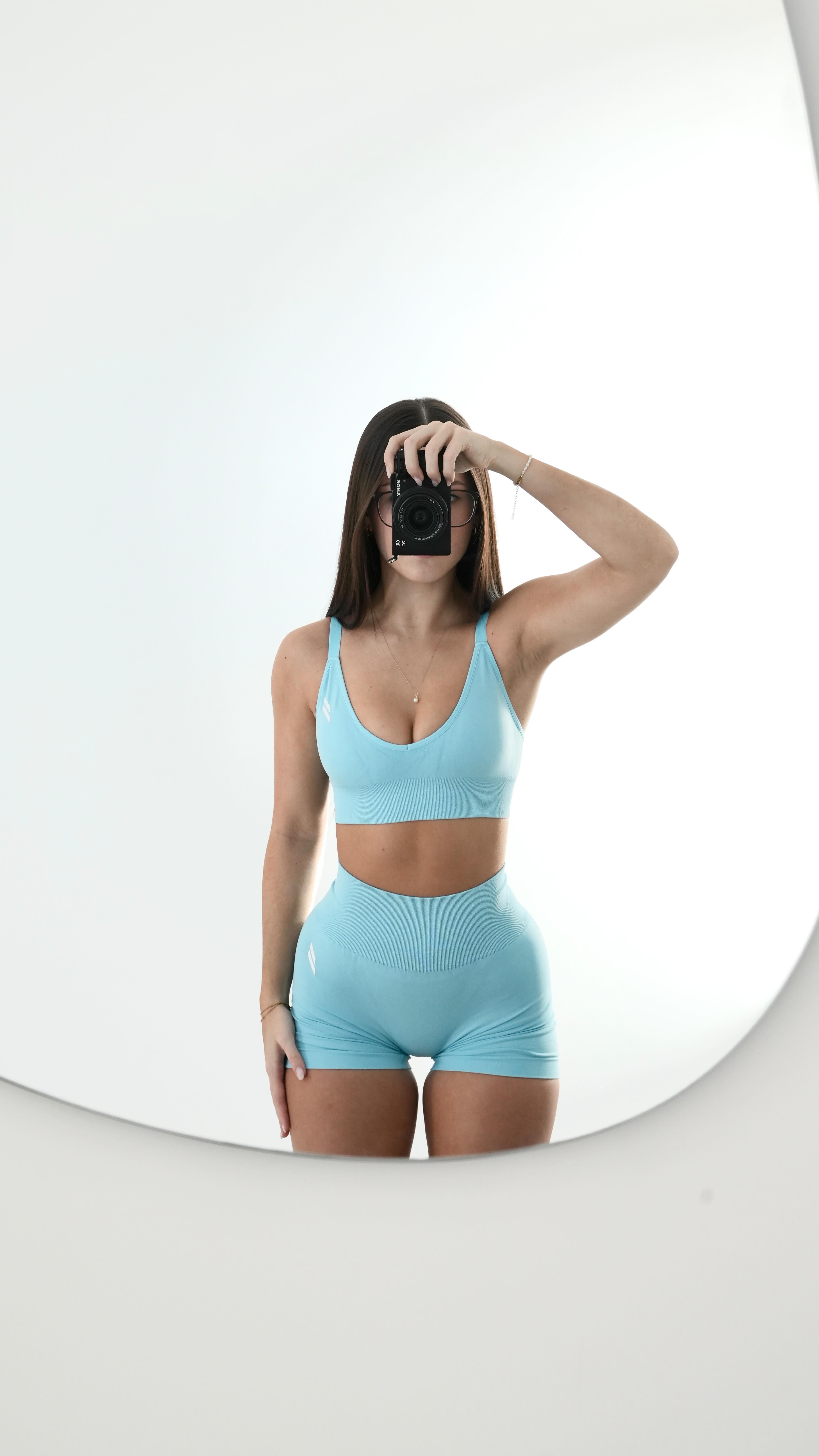 Instagram post by @freyaparkhouse_ for Doyoueven. Caption reads: outfit is @doyoueven 🩵 quick back day for when....