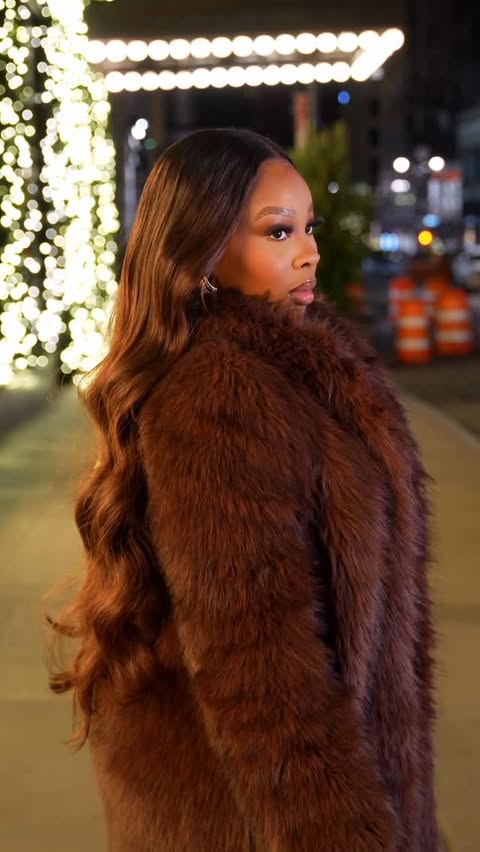 Instagram post by @princess_rese for Sheamoisture. Caption reads: [...] strong & frizz-free ❄️ NYC winter with....