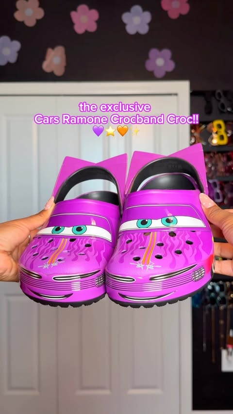 Instagram post by @melizzablack for Crocs. Caption reads: I’ll definitely be stopping by the @crocs booth....