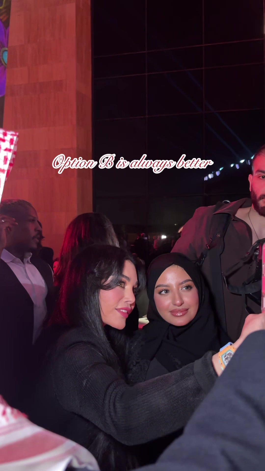 TikTok post by @rona.makeup4 for Option B. Caption reads: عشان كذا أقولكم option B دائمًا افضل 🥰 #optionb....