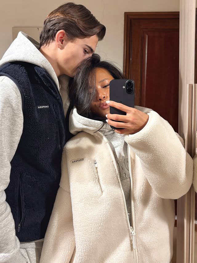 Instagram post by @linaskredsvik for Caspara Sports. Caption reads: [...] :) We’re living in this set by....