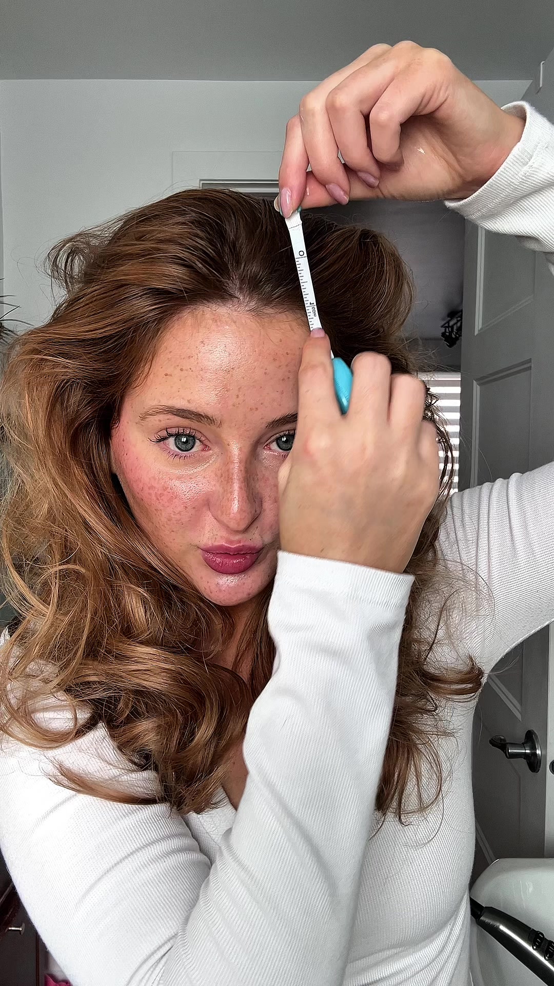 TikTok post by @jaydahales for Marc Anthony Türkiye. Caption reads: Want measurable root lift? 📏 @Marc Anthony Hair....