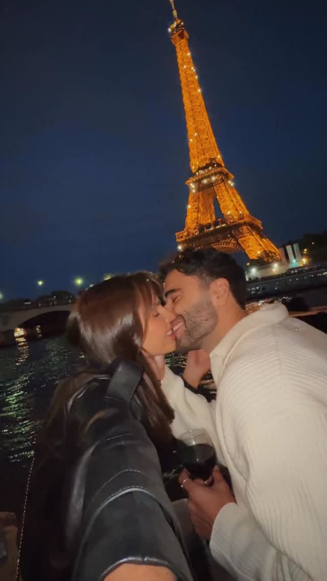 Instagram post by @victoreis92 for Memo Paris. Caption reads: [...] with @memo.paris ✨ 🌹| ad 

#lovestory....