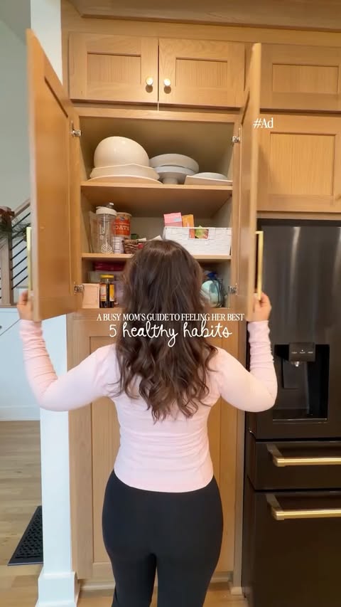 Instagram post by @lizwebber_ for Oath Nutrition. Caption reads: [...] getting my protein in! However,....