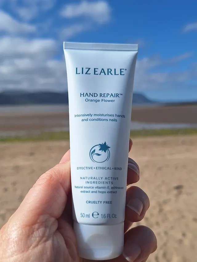 Instagram post by @debt.freemum for Liz Earle Beauty Co.. Caption reads: #ad Loving the @lizearlebeautyco Hand Repair....