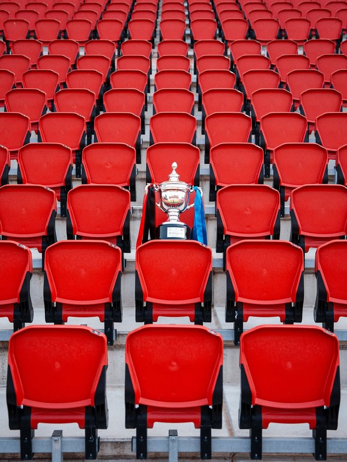 Instagram post by @rcdmallorcaoficial for Estrella Damm. Caption reads: 🏆 XLVII Trofeu Ciutat de Palma by....