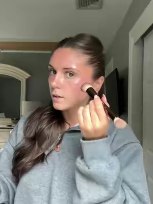 TikTok post by @gianna.dibenedetto for Dolce Glow. Caption reads: [...] me influenced by my own results @DOLCE GLOW.
