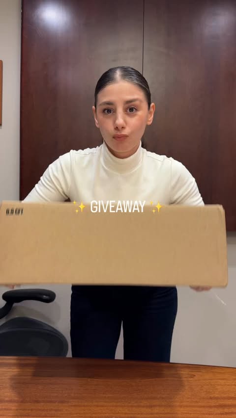 Instagram post by @georgiacif for HOBO. Caption reads: [...] Gifting Giveaway!
I have teamed up with....