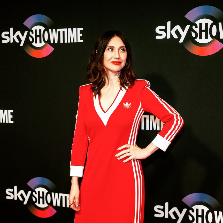 Instagram post by @leavecaricealone for SkyShowtime. Caption reads: More shows to get addicted to 👌🏻💥🤪....