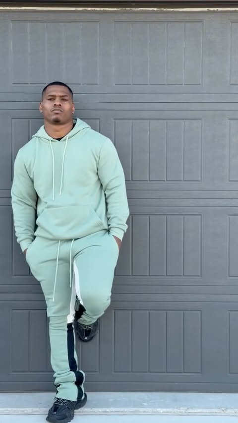 Instagram post by @tj4official for Rockstar Original. Caption reads: [...] sweatsuits all winter from @rockstaroriginal....