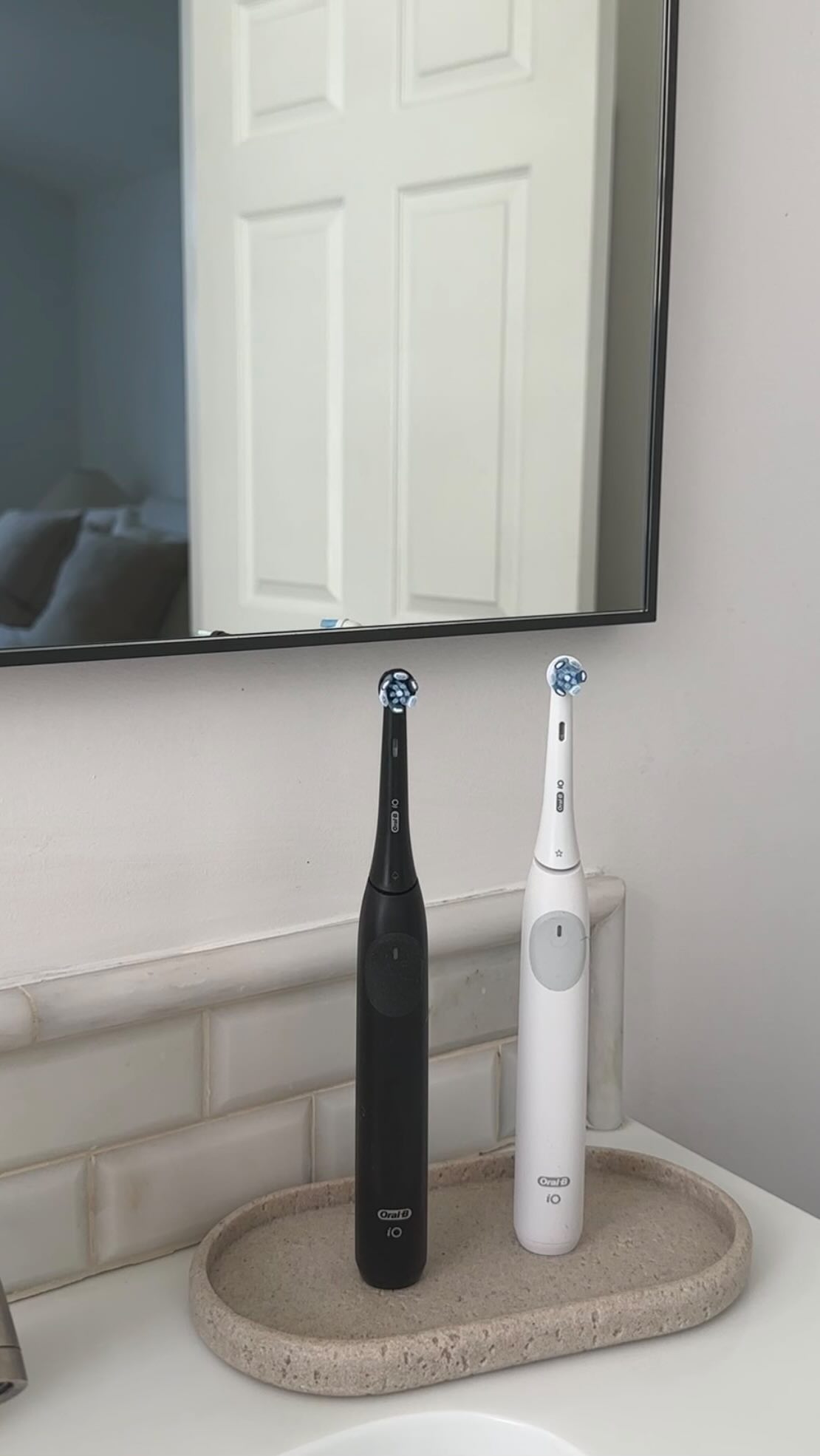 Instagram post by @styledbyale for Oral-B. Caption reads: #OralBPartner #Ad No better feeling than clean....