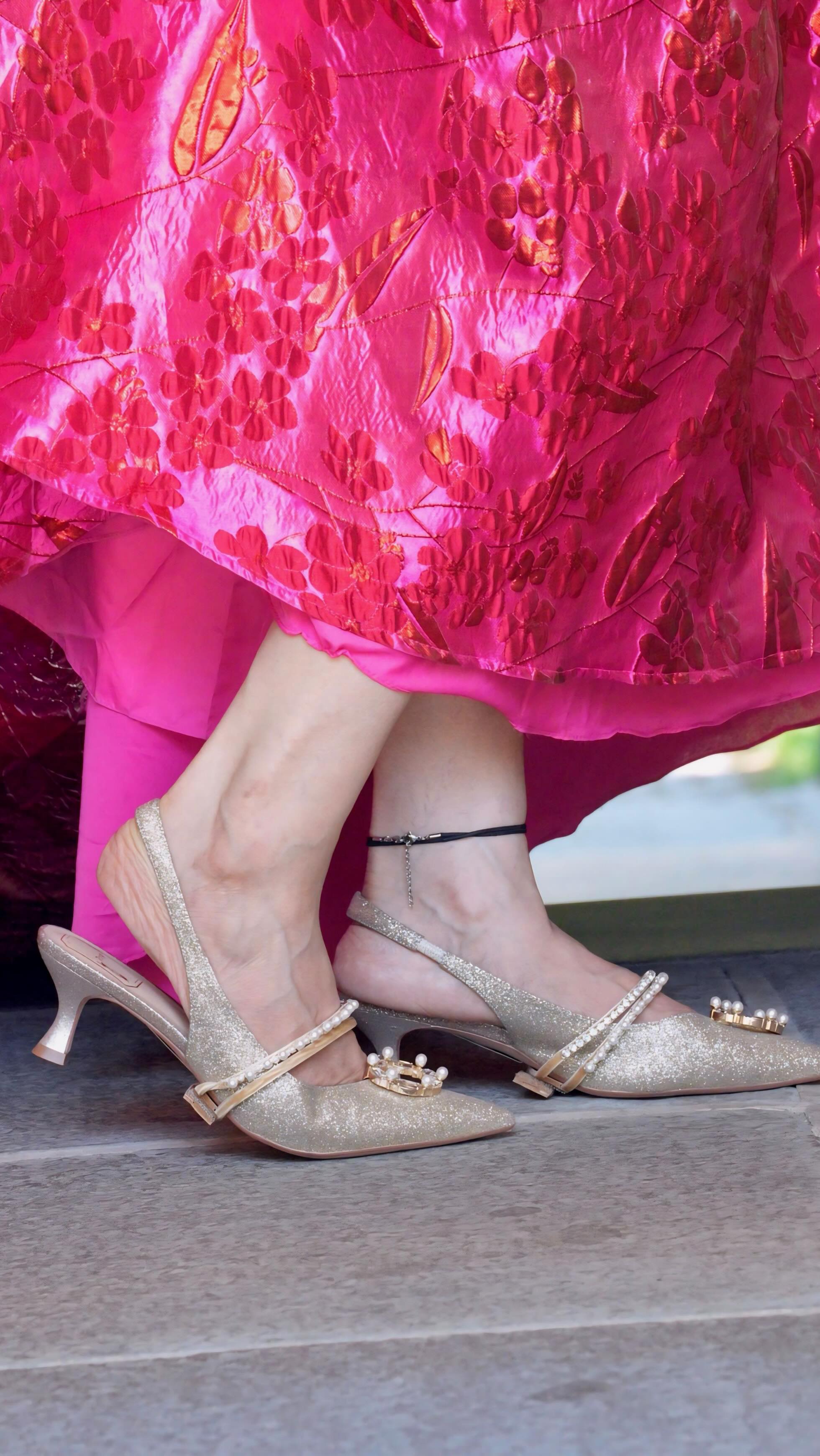 Instagram post by @official.vineeta_fashion for 7or9. Caption reads: Formal, but make it fashion. @7or9.official knows....