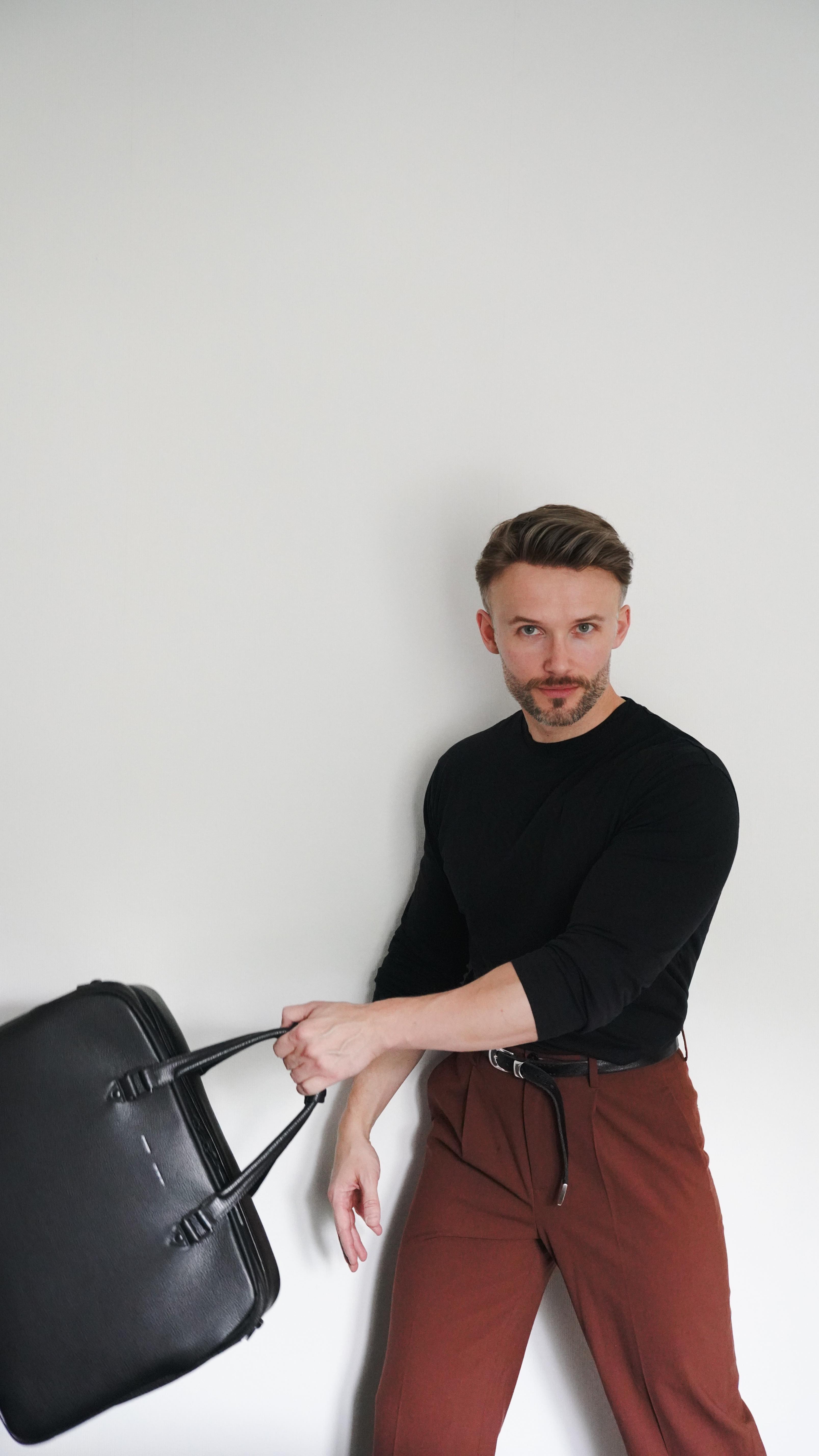 Instagram post by @lukas_gru for GRAMS28. Caption reads: [...] daily routines, the 182 Bento Duffle by....