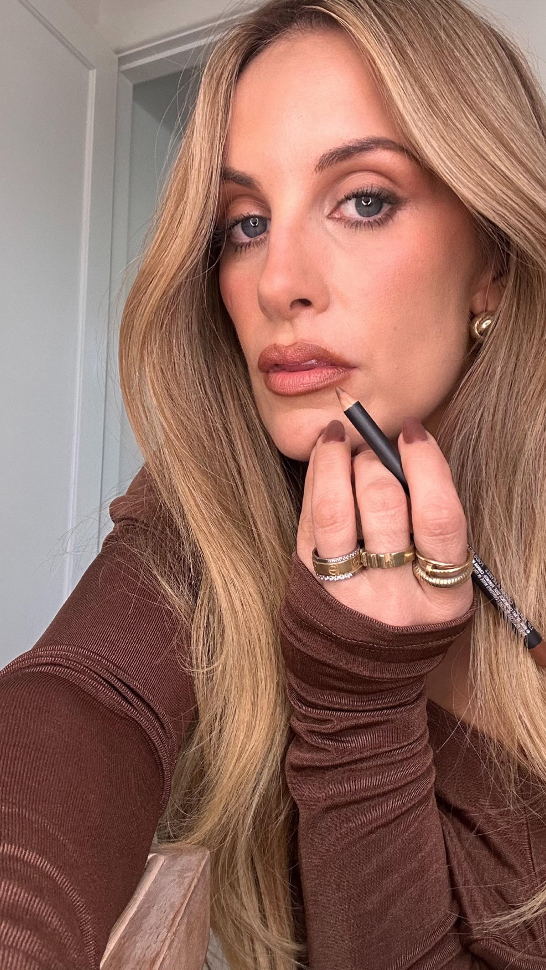 Instagram post by @jade__kmakeup for Mecca. Caption reads: STOP SCROLLING ... 
If you need a beauty shopping....