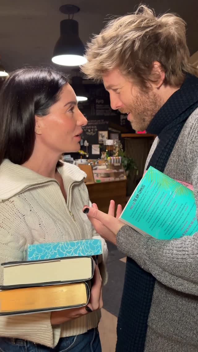 Instagram post by @liliannawilde for Amazon Books. Caption reads: [...] made possible by gravity and @amazonbooks !....