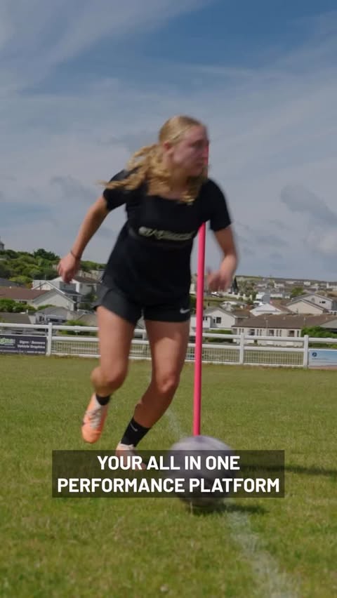 Instagram post by @katierobinson_1 for statsports. Caption reads: [...] ⚽️🖤 Black Friday deals live at @statsports.