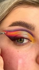 Instagram post by @emmaahp for Boldface Makeup. Caption reads: [...] Ethereal palette @theboldfacemakeup ‘super....