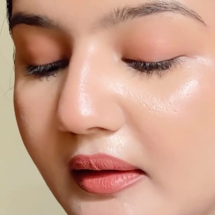 Instagram post by @_.ranideepa._ for Swiss Beauty Cosmetic. Caption reads: Comment for product links💄✨
.
Tried out Swiss....