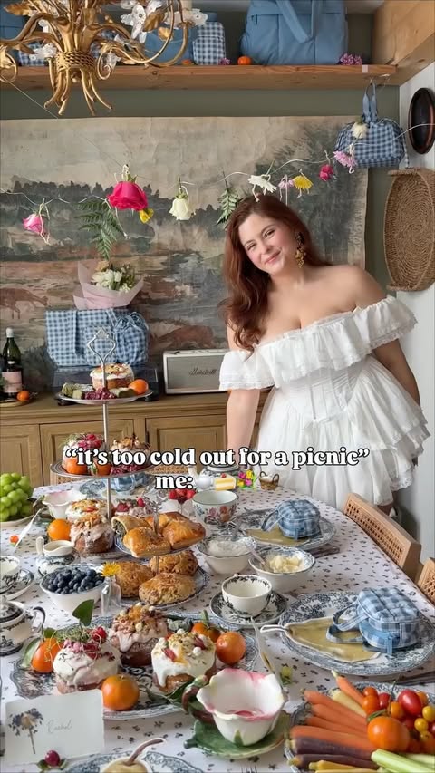 Instagram post by @noelledowning for CALPAK. Caption reads: [...] ladies 🤍🌼🩵 I’ve been loving my @calpak....