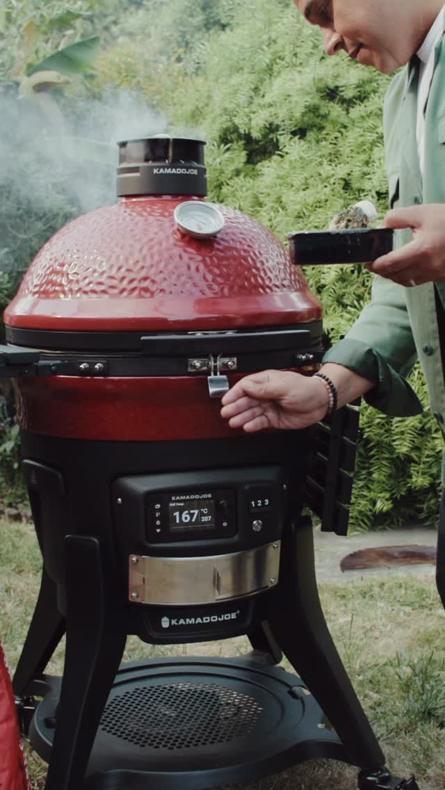 Instagram post by @paulainsw6rth for Kamado Joe. Caption reads: [...] cooked on the Konnected Joe 🔥 @kamadojoeuk....
