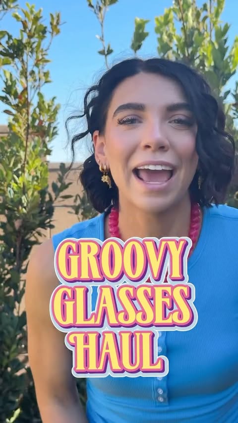 Instagram post by @marleykateschmutz for Fytoo. Caption reads: [...] 🤓✨ I got two groovy frames from FYTOO, and....