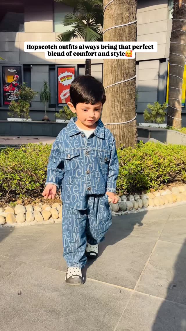 Instagram post by @mommykeananyaanveer for Hopscotch. Caption reads: Getting ready for a fun playdate with Mom in my....