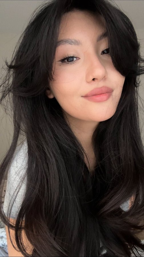 Instagram post by @rahmatova01 for dpHUE. Caption reads: [...] now – enjoy 25% off until 11/15 at dphue.com....