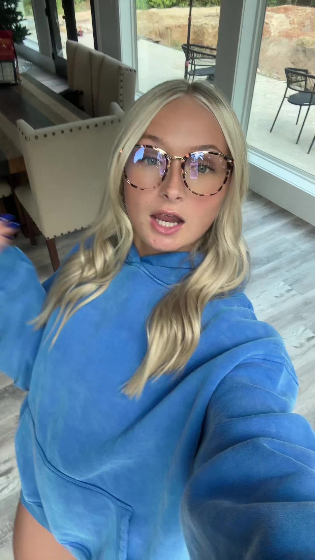 TikTok post by @jacelyn_n for Cyxus. Caption reads: 💙💙 #fyp #cyxuseyewear #cyxus @Cyxus Eyewear .