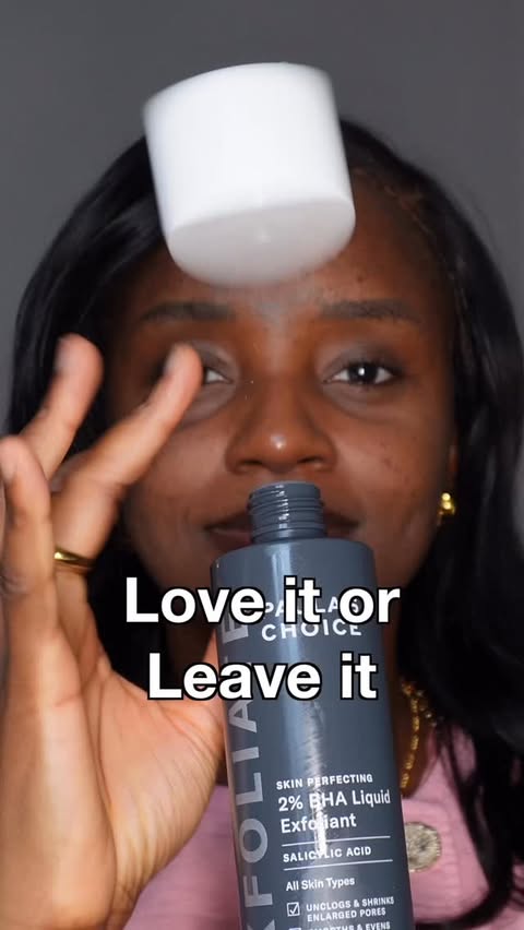 Instagram post by @lifeonabanjo for Paulas Choice. Caption reads: Paula’s Choice has some big claims for acne BUT....