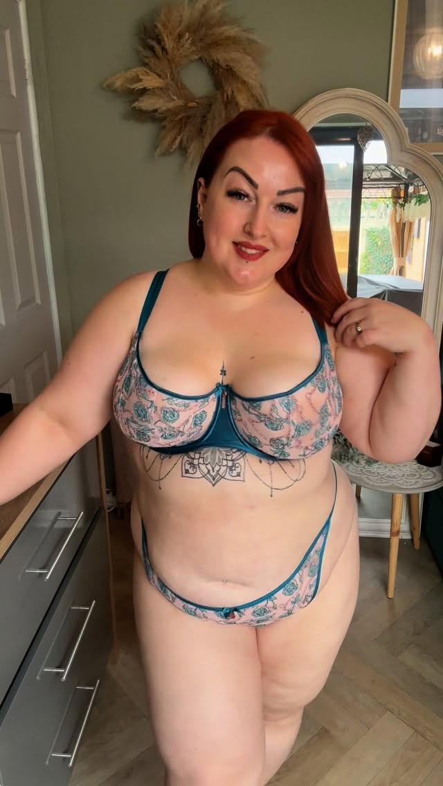 Instagram post by @curvy_crazy_cute for MOOSLOVER. Caption reads: When I got this I knew I needed to add some....