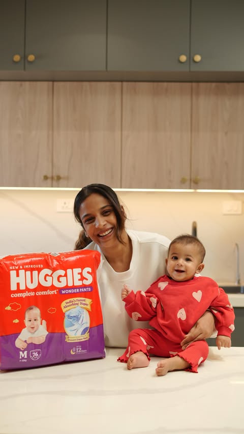 Instagram post by @mahathalli for Huggies. Caption reads: [...] are optional, wet diapers are not 😅
Huggies....