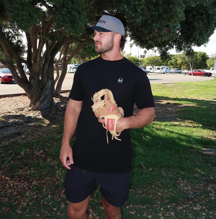 Instagram post by @austinotterpop for Buckle. Caption reads: Maven in motion - glove optional 

@buckle....