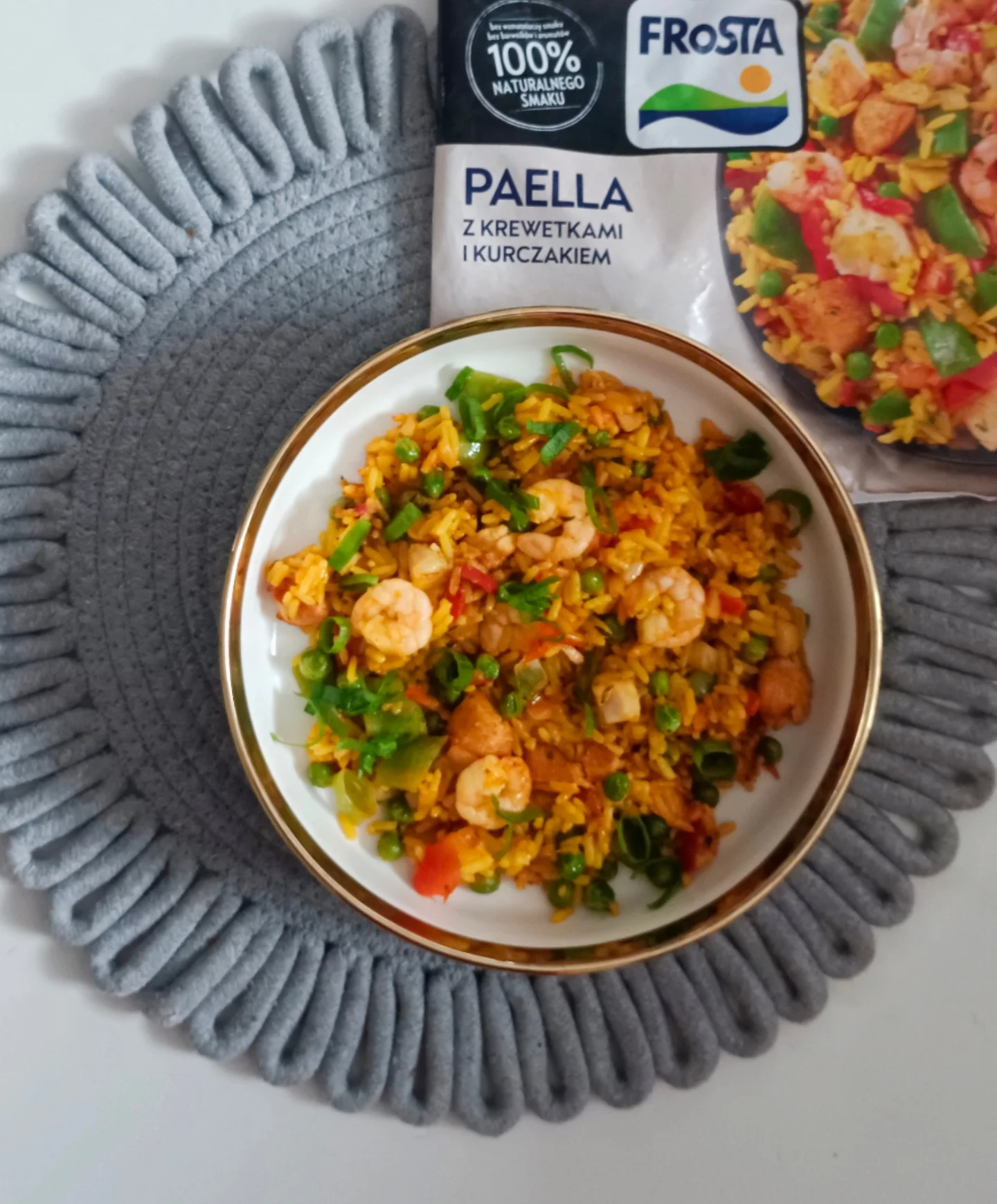 Instagram post by @orzechowe.love for FRoSTA Polska. Caption reads: Szybki obiad na już ? 🍤🌱🍛
Dzięki ....