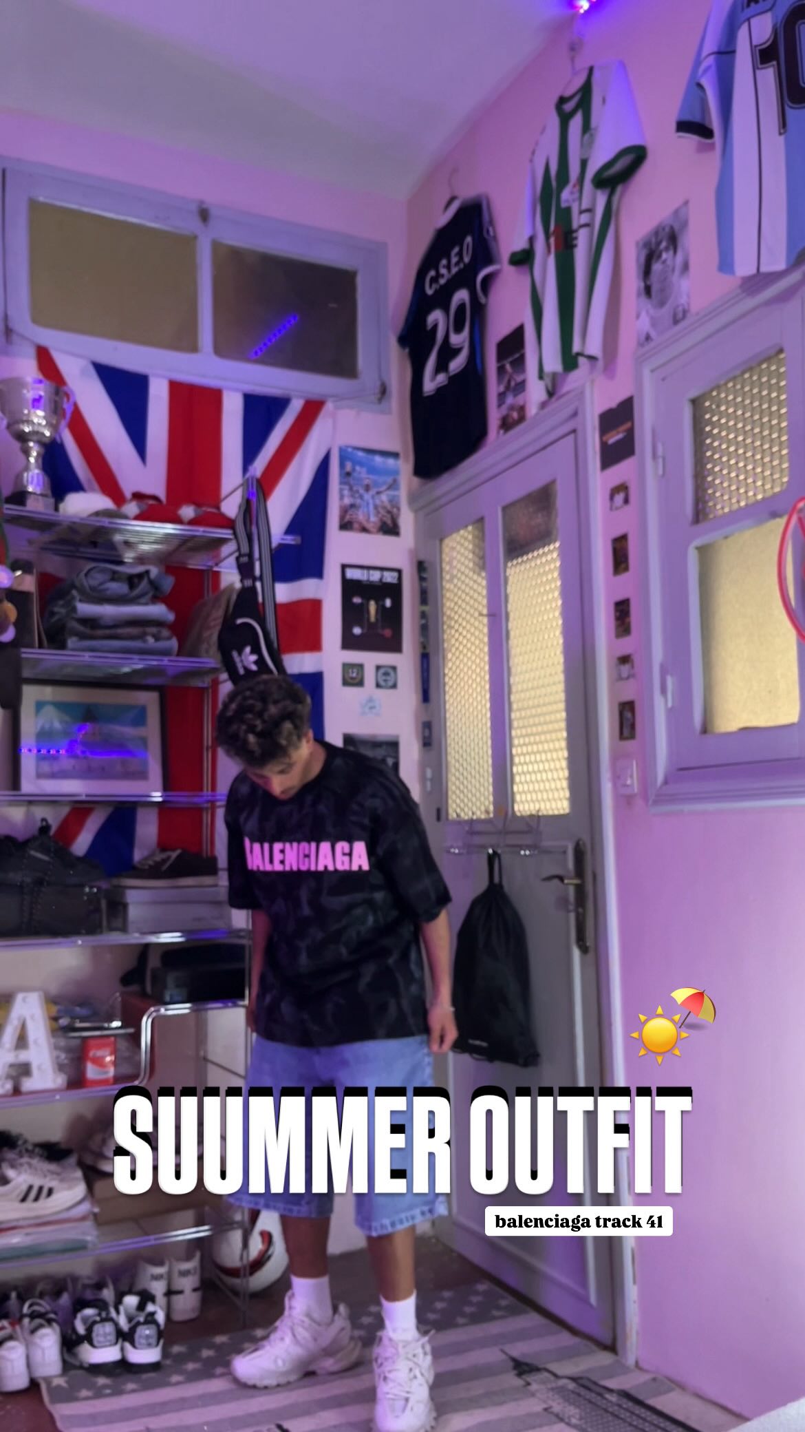 Instagram post by @ana_ss.ben for FARFETCH. Caption reads: Get Ready With Me 😈
.
.
.
#streetwearstyle....