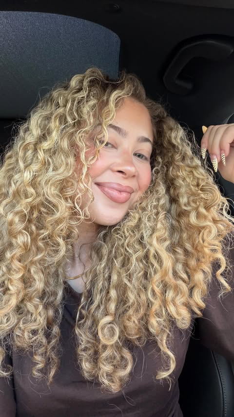 Instagram post by @themaliaelaine for Cake Beauty. Caption reads: #cakebeautypartner a simple and effective hot curl....