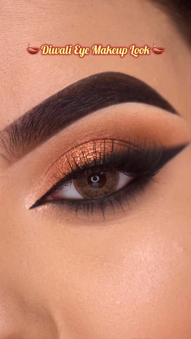 Instagram post by @batgirlekta for Blue Heaven Cosmetics. Caption reads: 🎇 This Diwali let your eyes do the lighting!....