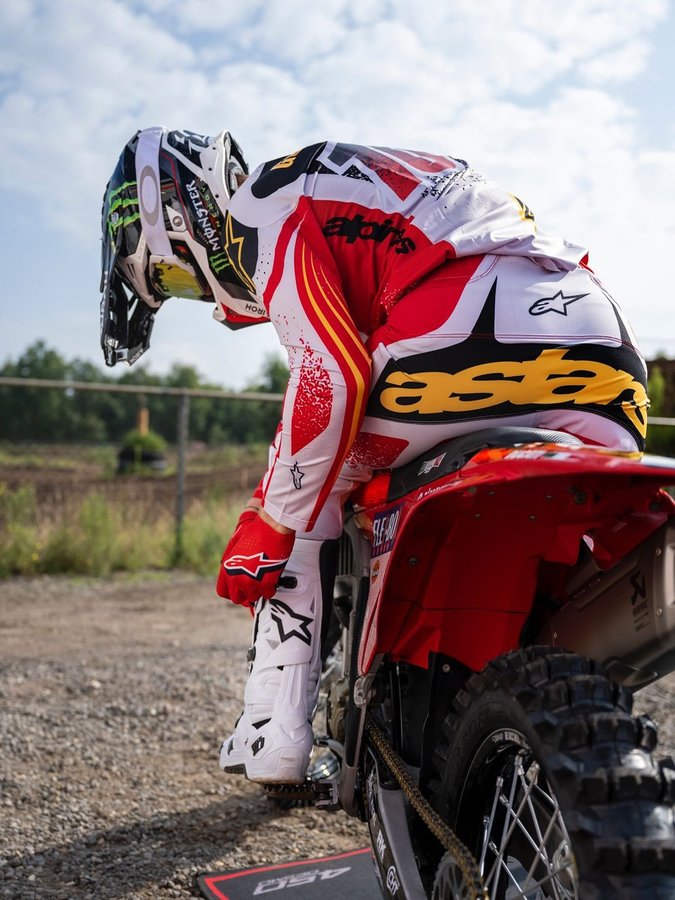 Instagram post by @mattguada101 for Alpinestars. Caption reads: X @alpinestarsmx.