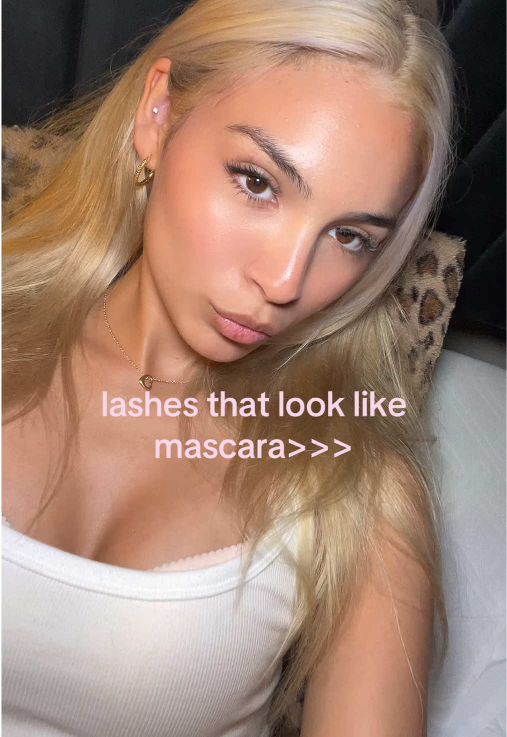 TikTok post by @aalexia.jade for Kisslily. Caption reads: [...] cannot even tell they’re clusters😍....