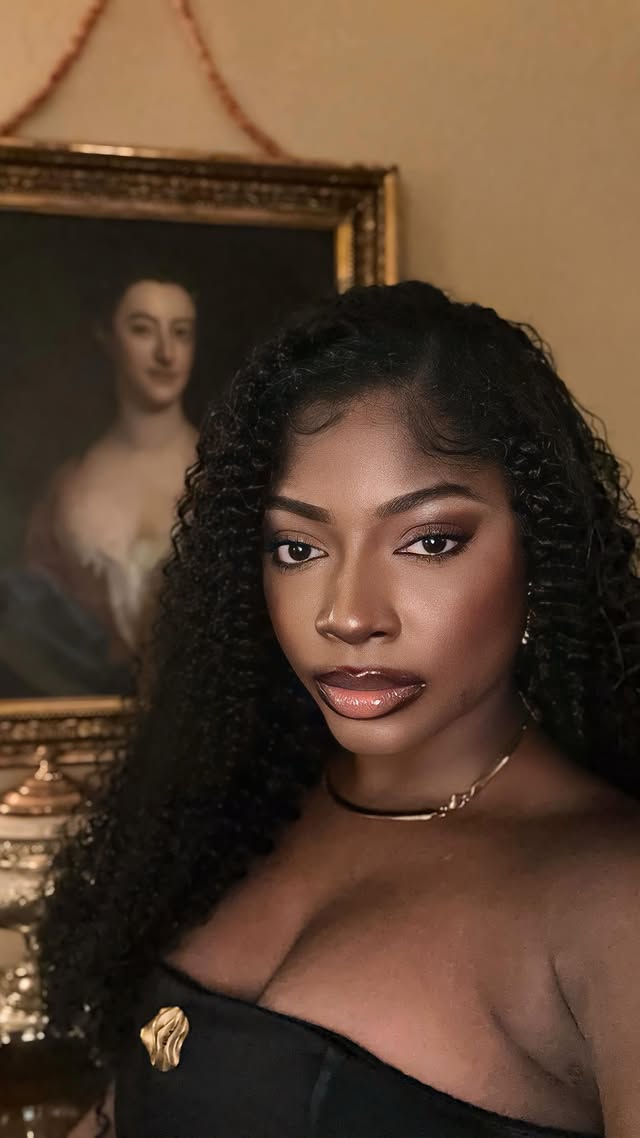 Instagram post by @perledesir for Carbon Theory. Caption reads: “#gifted_by_CarbonTheory” As you get older your....