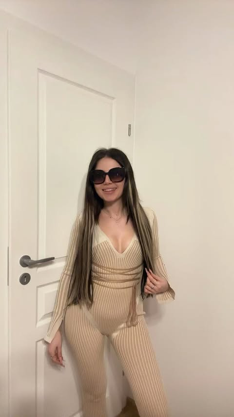 Instagram post by @_daniela_alessandra_official for SHEIN. Caption reads: #publicitate ❤SHEIN Fit Check Challenge! Search....