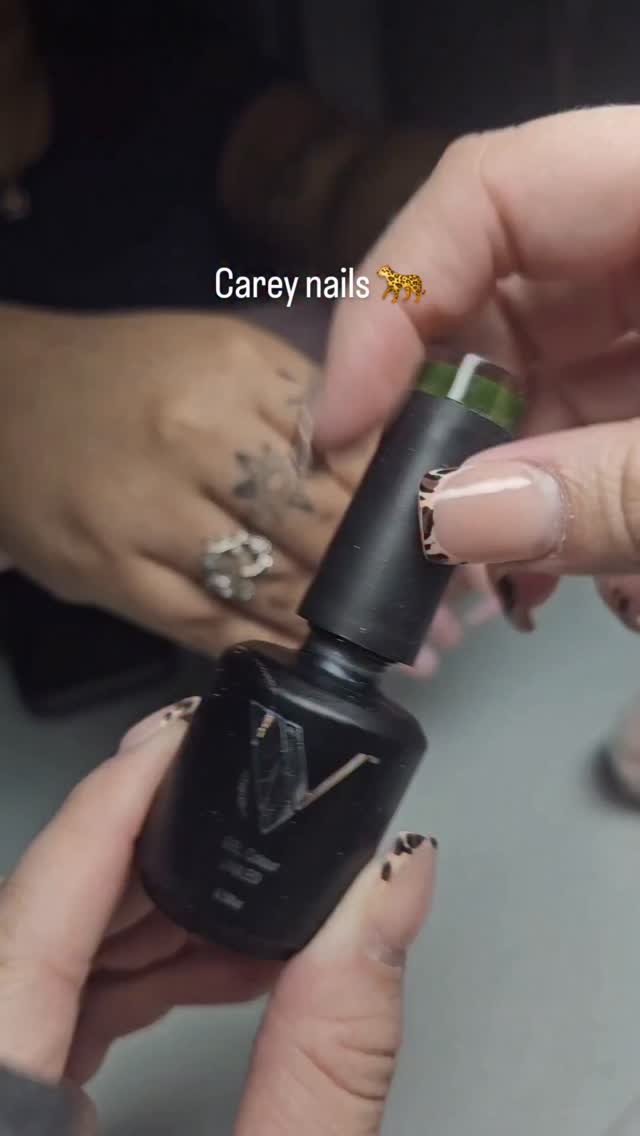 Instagram post by @diananails.xo for VBeautyPure. Caption reads: Trending nails (carey) @vbeautypure Code "china"....