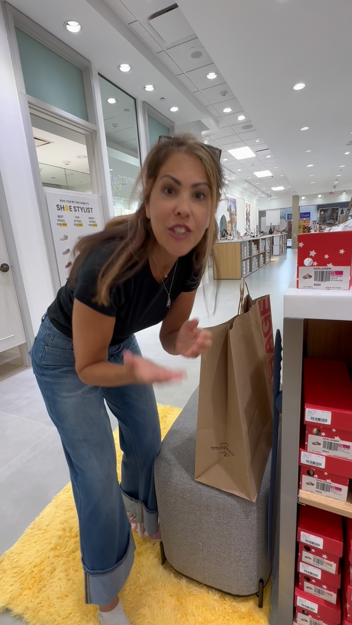 Instagram post by @jillzfoodz___ for Dream Pairs Shoes. Caption reads: Comment below and stop by Dream Pairs Smith Haven....