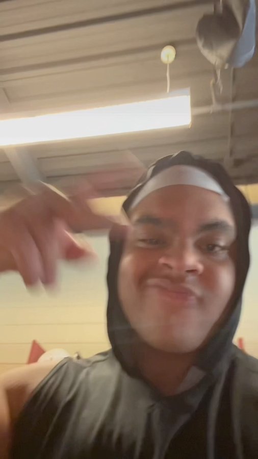 Instagram post by @sea76n for Celestial Seasonings. Caption reads: [...] #explore #ad #nobaddays #celestialseasonings.