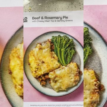 Instagram post by @summerbrons for HelloFresh New Zealand. Caption reads: AD | Cooking with Hello Fresh really has made my....