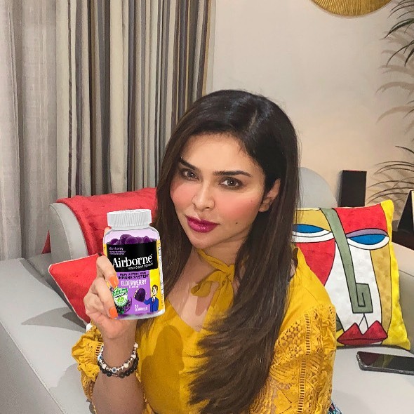 Instagram post by @therealsomdutta for Airborne. Caption reads: Airborne is here to help support your immune....