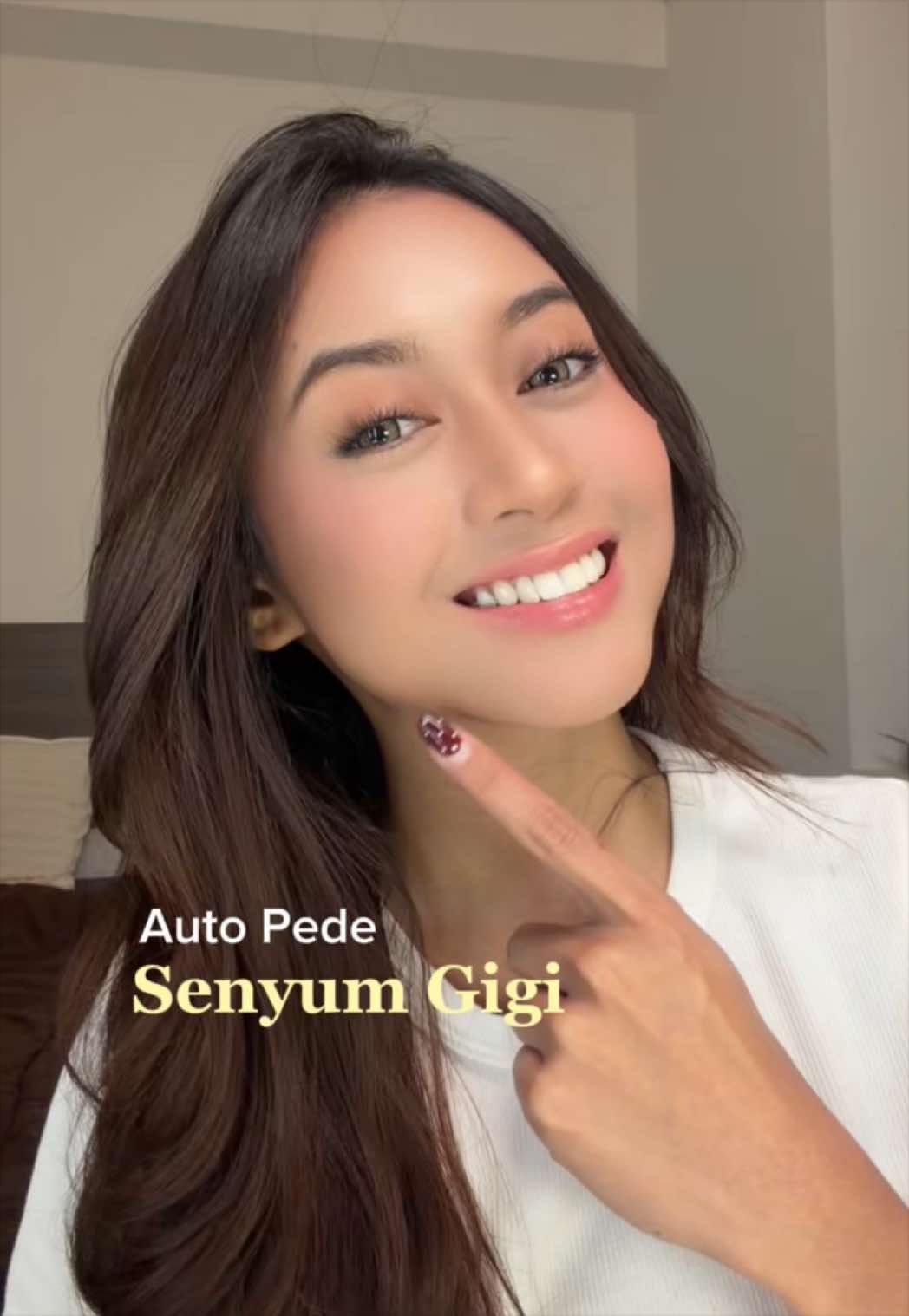 TikTok post by @hasyaaap_ for Metoo Beauty. Caption reads: [...] wajib sih rawat gigi pake ini!!🫶🏻✨ @Metoo....