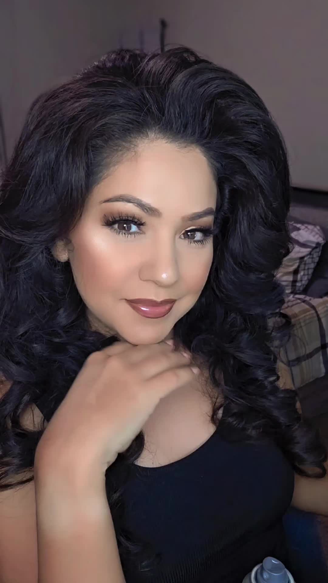 TikTok post by @jessicaraabbit for FoxyBae Hair. Caption reads: [...] can be effortless 😍😍 using @FoxyBae Hair....